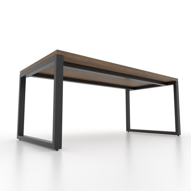 Slim iron legs, linear and refined, ideal for designer tables